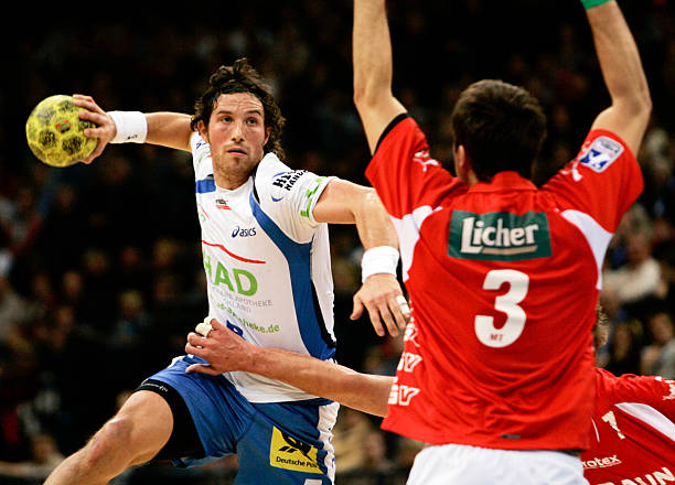 压逼抢连续 压逼抢连续