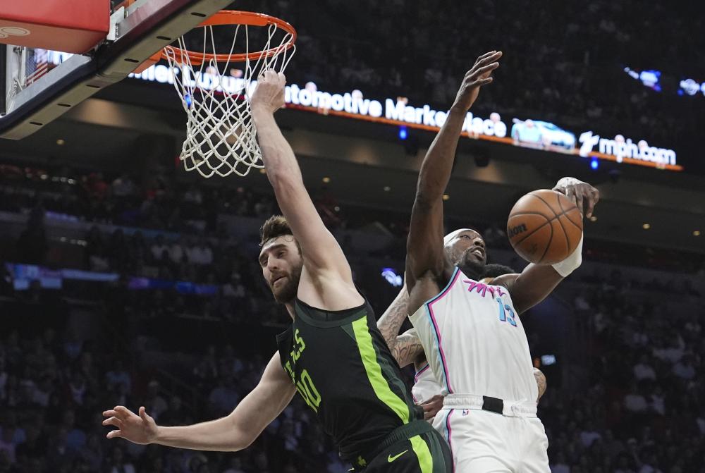 年轻球员爆 年轻球员爆